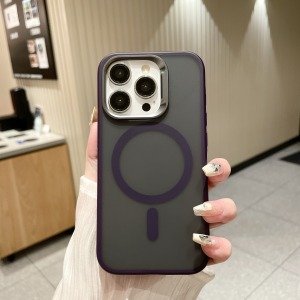 Apple iPhone 15 Pro Max İron MagSafe Kılıfı - Siyah